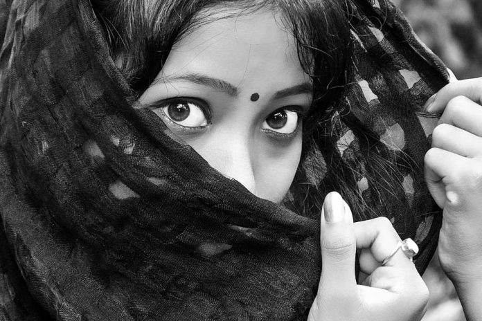 black-eyes-girl-india